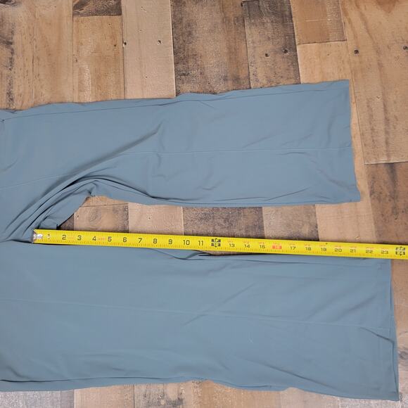 Athleta Womens 10P Cosmic Kick Flare Pull On Pant Metropolis‎ Gray Casual 981485 - Picture 12 of 13